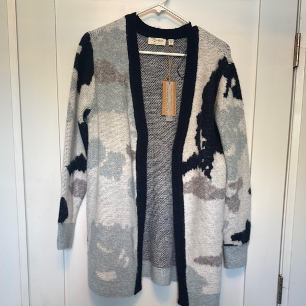 RD Style Gray and Black Cardigan Sweater
